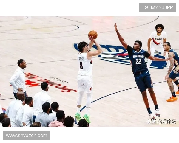 鹈鹕与国王激战正酣 双方球员发挥亮眼精彩对决引人注目