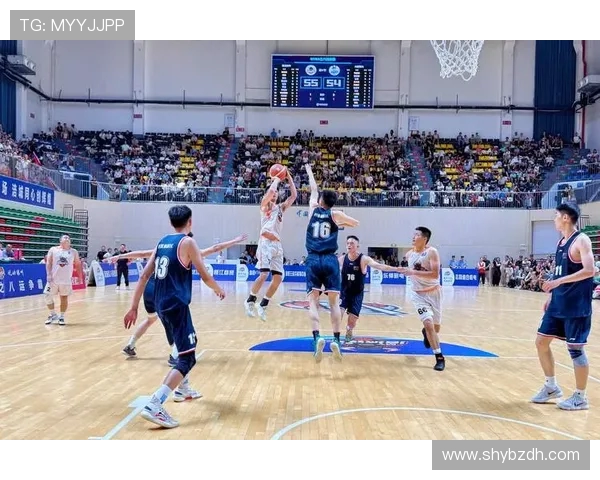 探秘顶级篮球运动员成长历程与赛场表现及未来发展全景解析深度