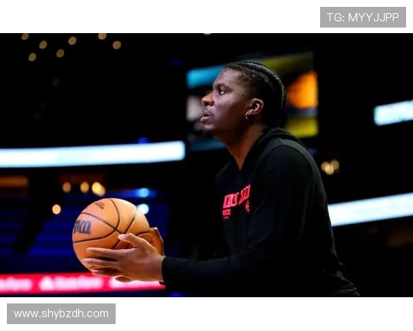 克林特卡佩拉：从瑞士篮球新星到NBA顶尖中锋的成长之路